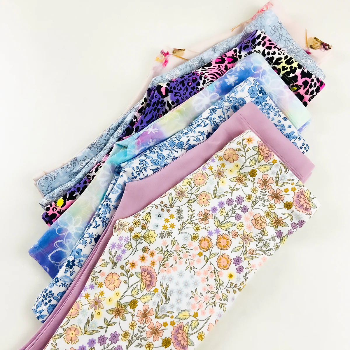 Girls Cropped Premium Cotton Printed Leggings - Image 3
