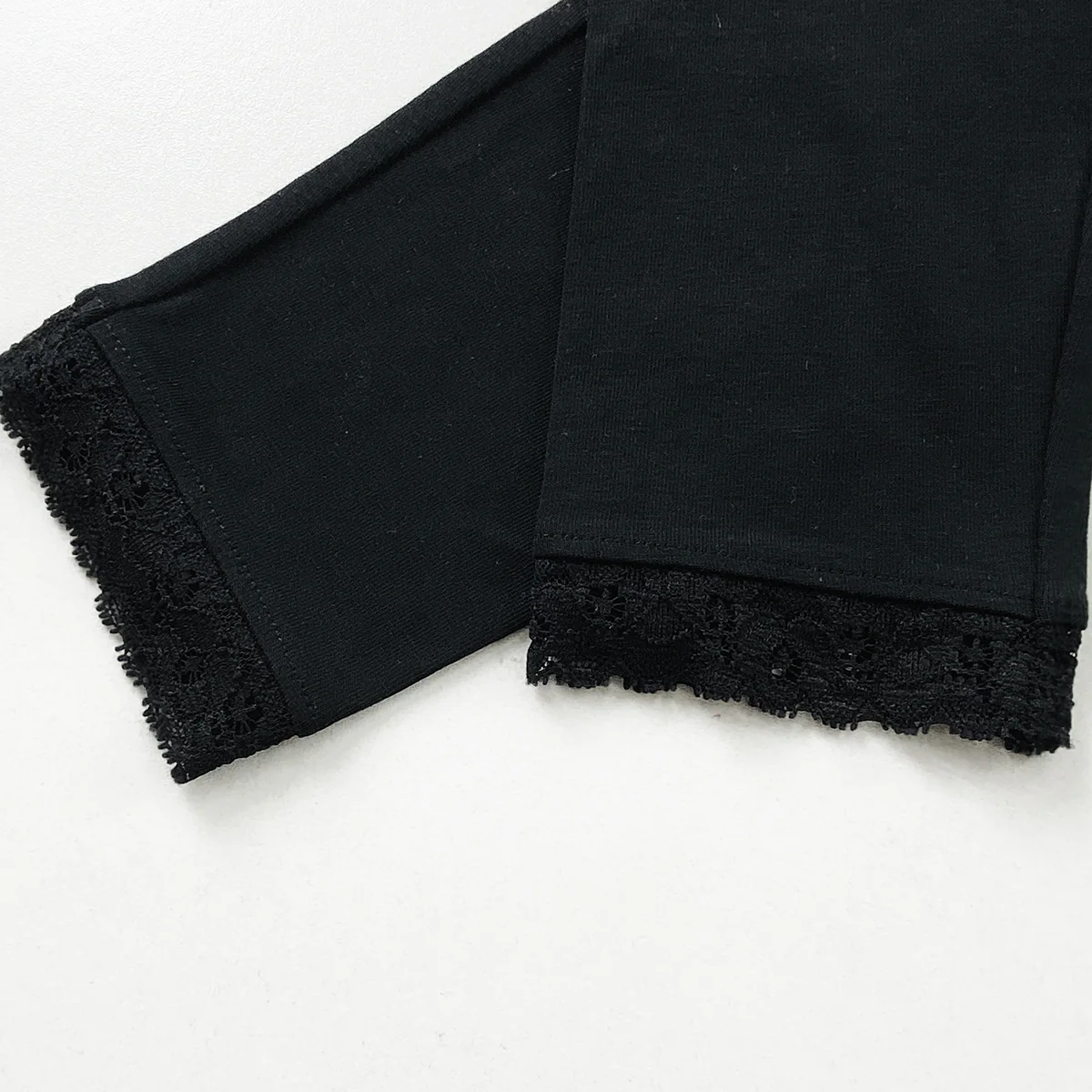 Girls' Full-Length Cotton Leggings with Lace Trim - Image 6