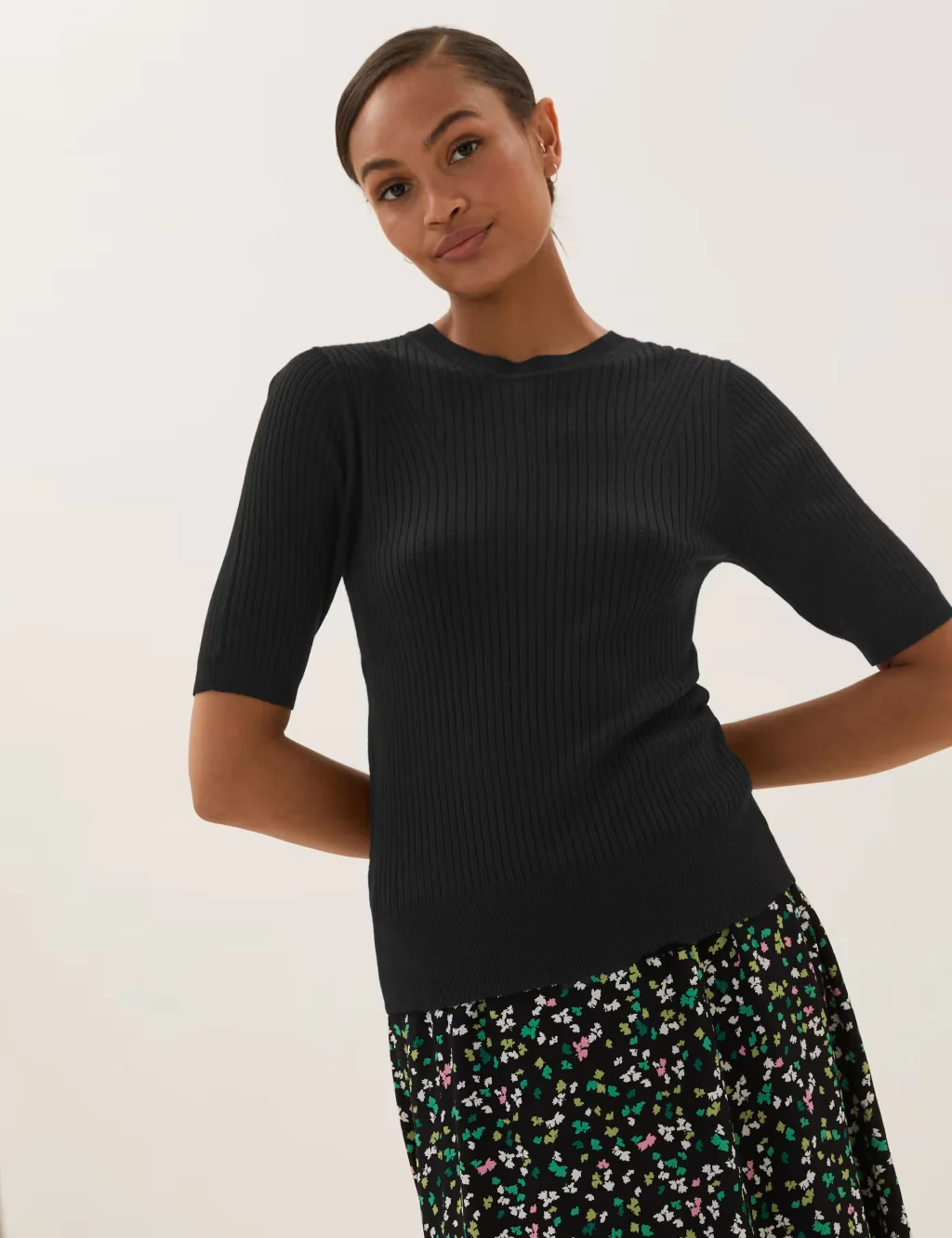 Ladies Short Sleeve Ribbed Crew Neck Knitted Sweater - Image 6
