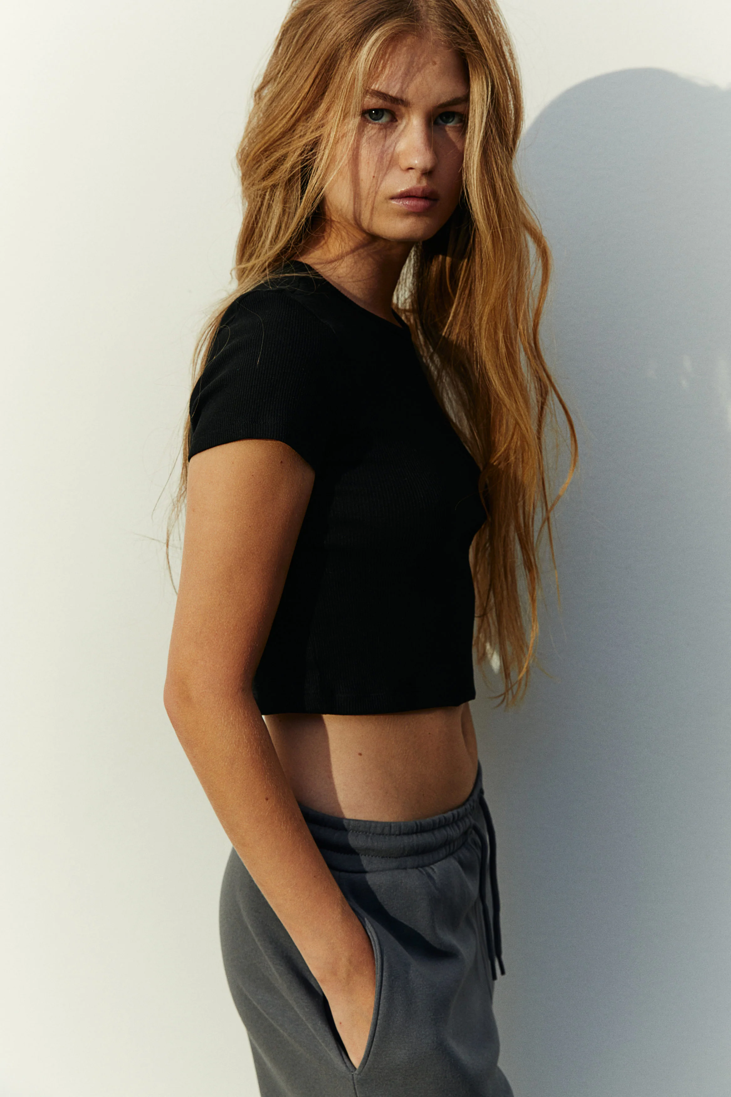 Ladies Short Sleeve Ribbed Crop Top - Image 3