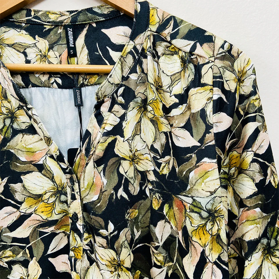 Ladies ¾ Sleeve Soft Floral Casual Top - Image 3