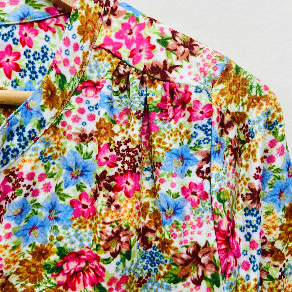 Ladies ¾ Sleeve Soft Floral Casual Top with Knitted Bottom - Image 15