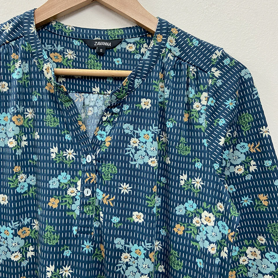 Ladies ¾ Sleeve Soft Floral Casual Top with Knitted Bottom - Image 3