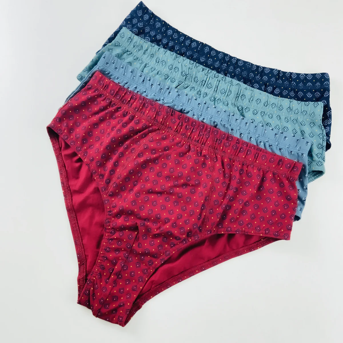 Pack of 3 Mens Classic Printed Cotton Briefs - Image 11
