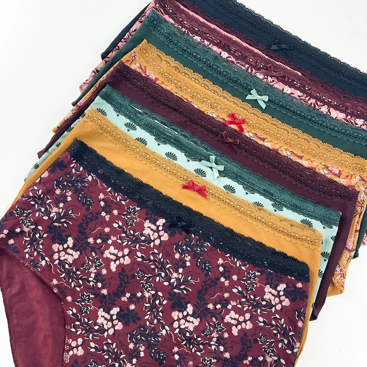 Pack of 4 Womens Cotton Hipster Soft Printed & Solid Lace Panty - Image 3