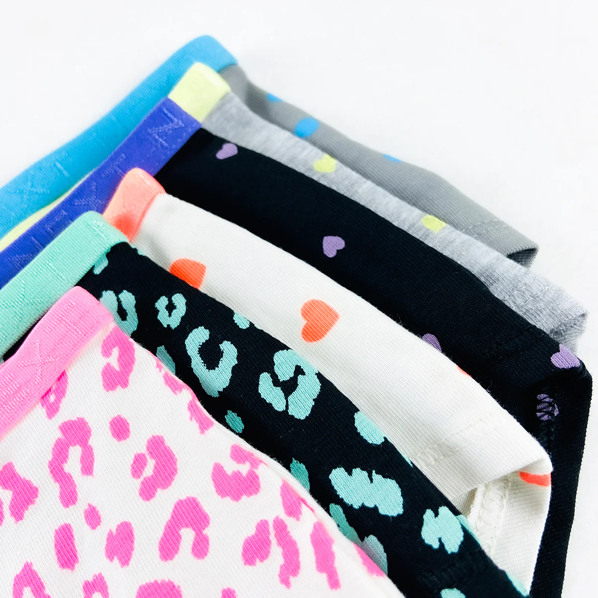 Pack of 5 Girls Cotton Printed Brief Panty Underwear - Image 10
