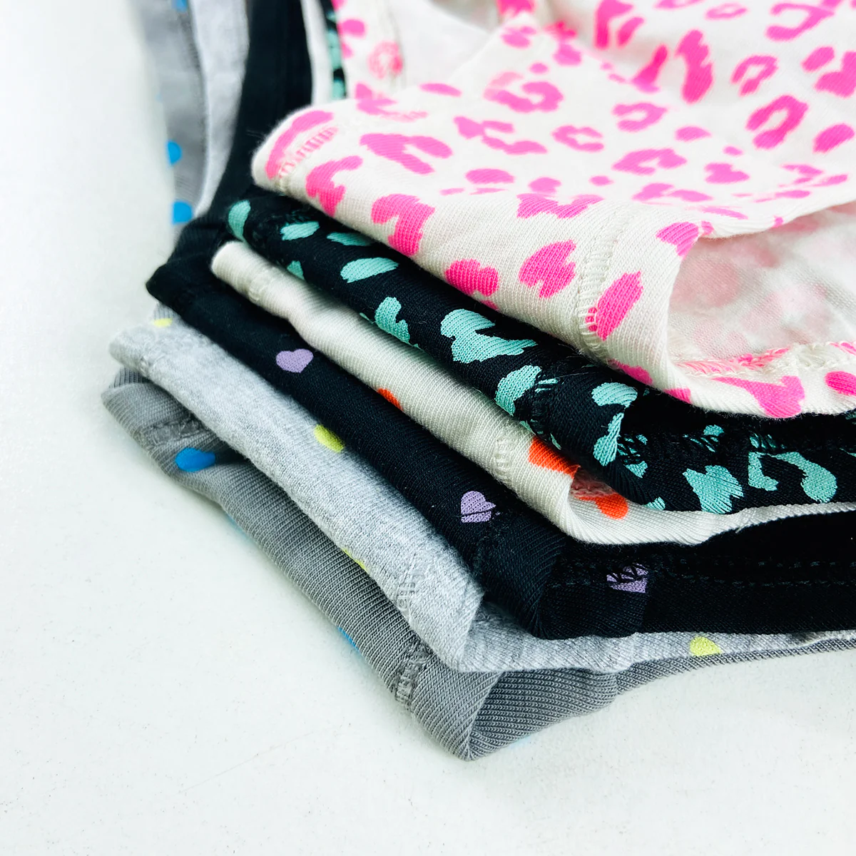 Pack of 5 Girls Cotton Printed Brief Panty Underwear - Image 4