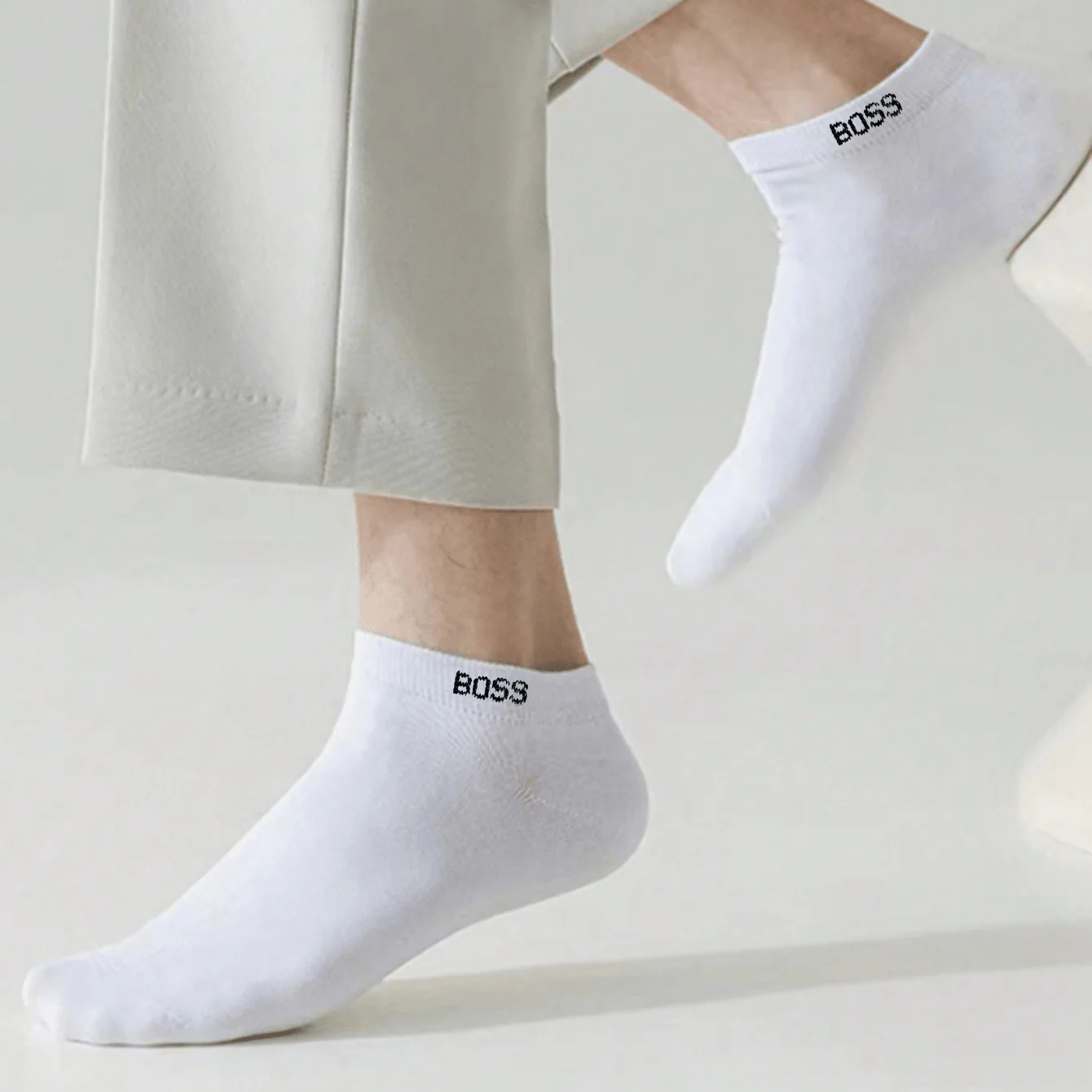 Pack of 5 Pairs Men’s Ankle Cut White Soft Cotton Socks - Image 3