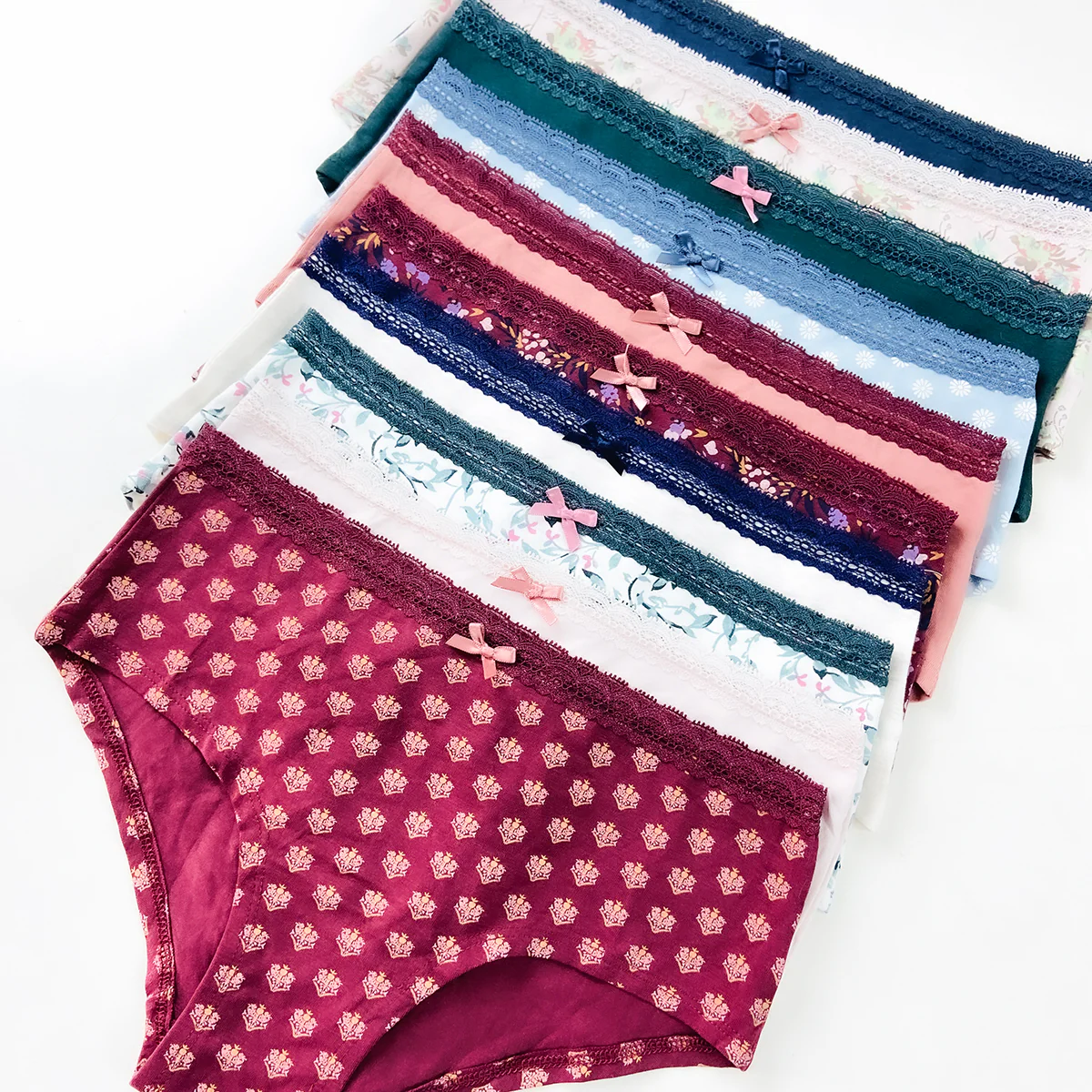 Pack of 5 Womens Cotton Hipster Printed & Solid Lace Panty - Image 3
