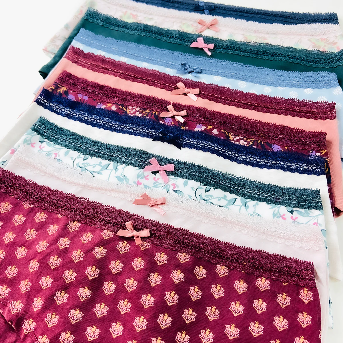 Pack of 5 Womens Cotton Hipster Printed & Solid Lace Panty - Image 6