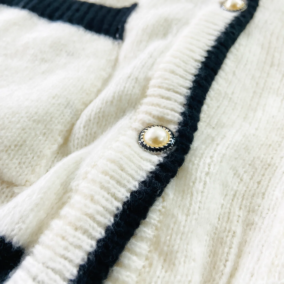 Womens Wool Blend Pearl Button Knit Cardigan Sweater - Image 10