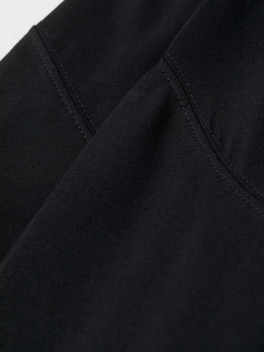 Women Black Maternity Capri Length Leggings - Image 3