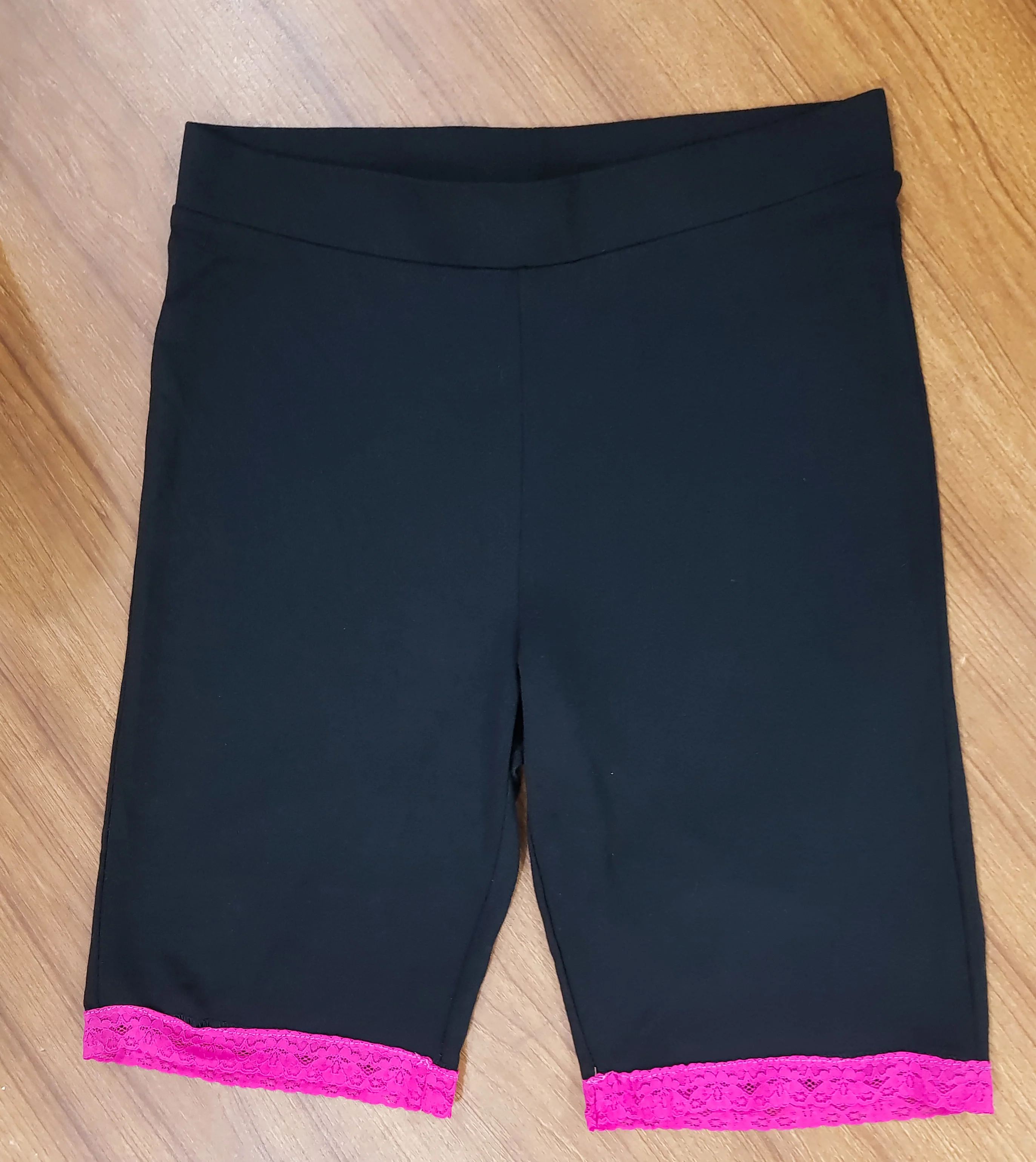 Womens Lace Trim Active Cycling Shorts - Image 3
