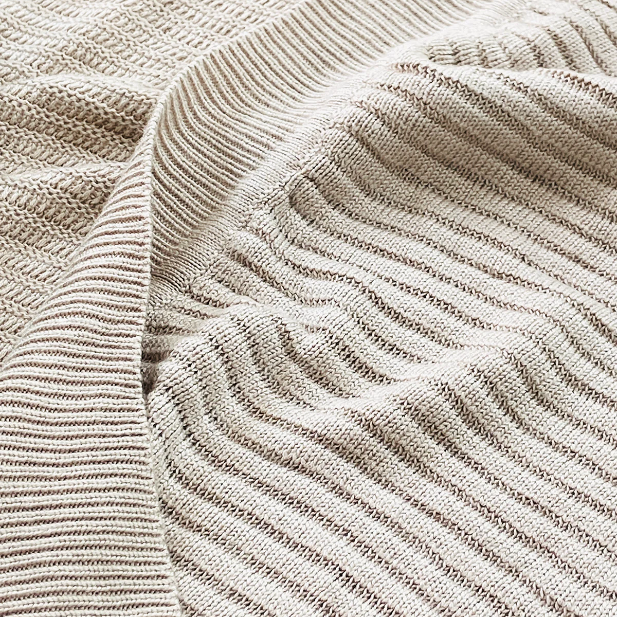 Womens Lightweight Open Front Short Sleeve Knitted Cardigan - Image 5