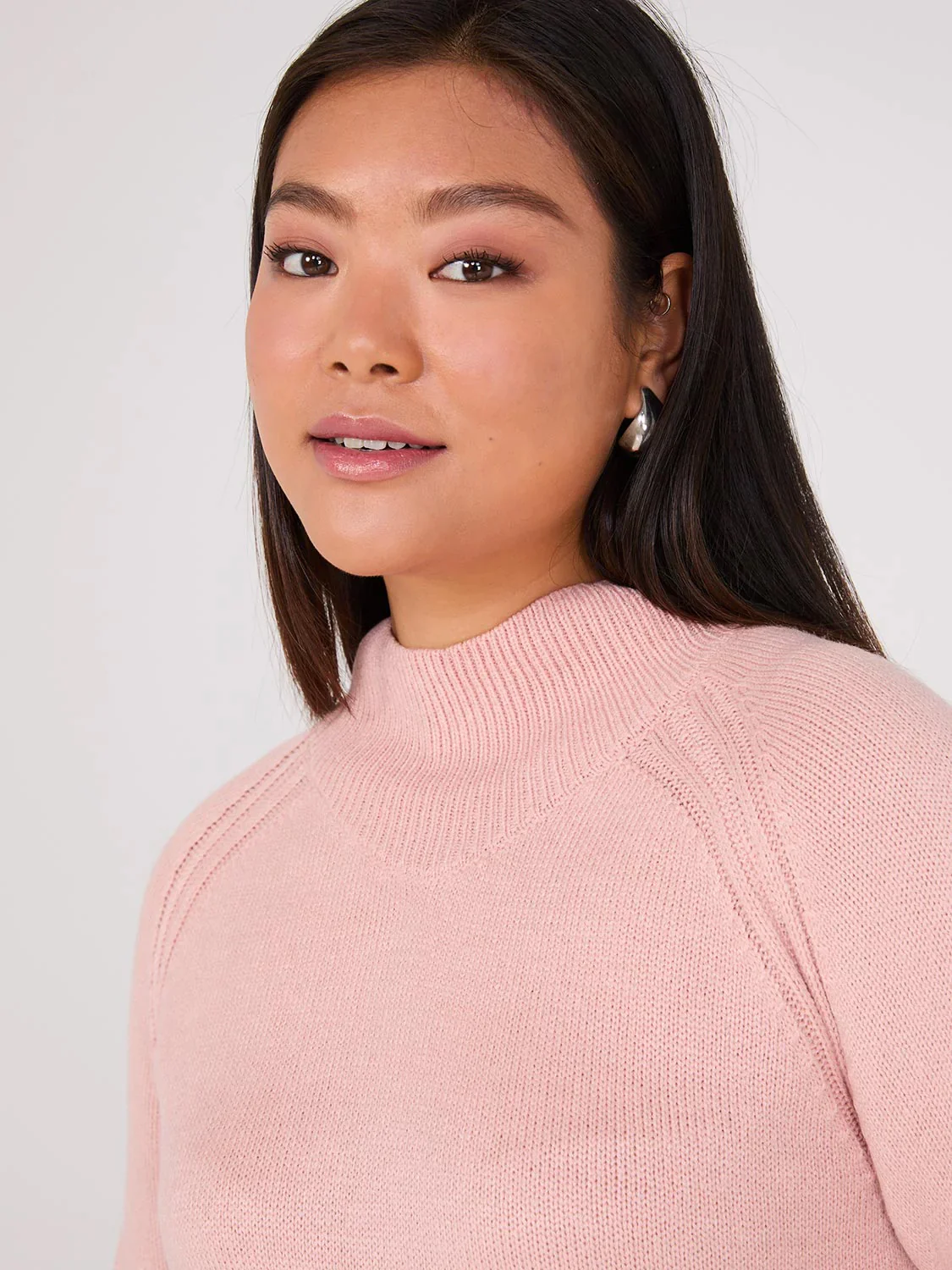 Womens Long Sleeve Mock Neck Sweater - Image 13