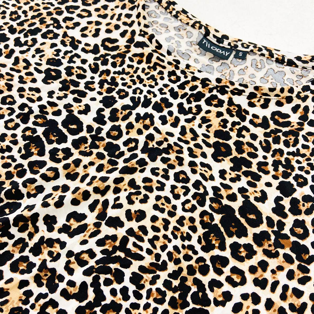 Womens Printed Short Sleeve Round Neck T-Shirt - Image 6