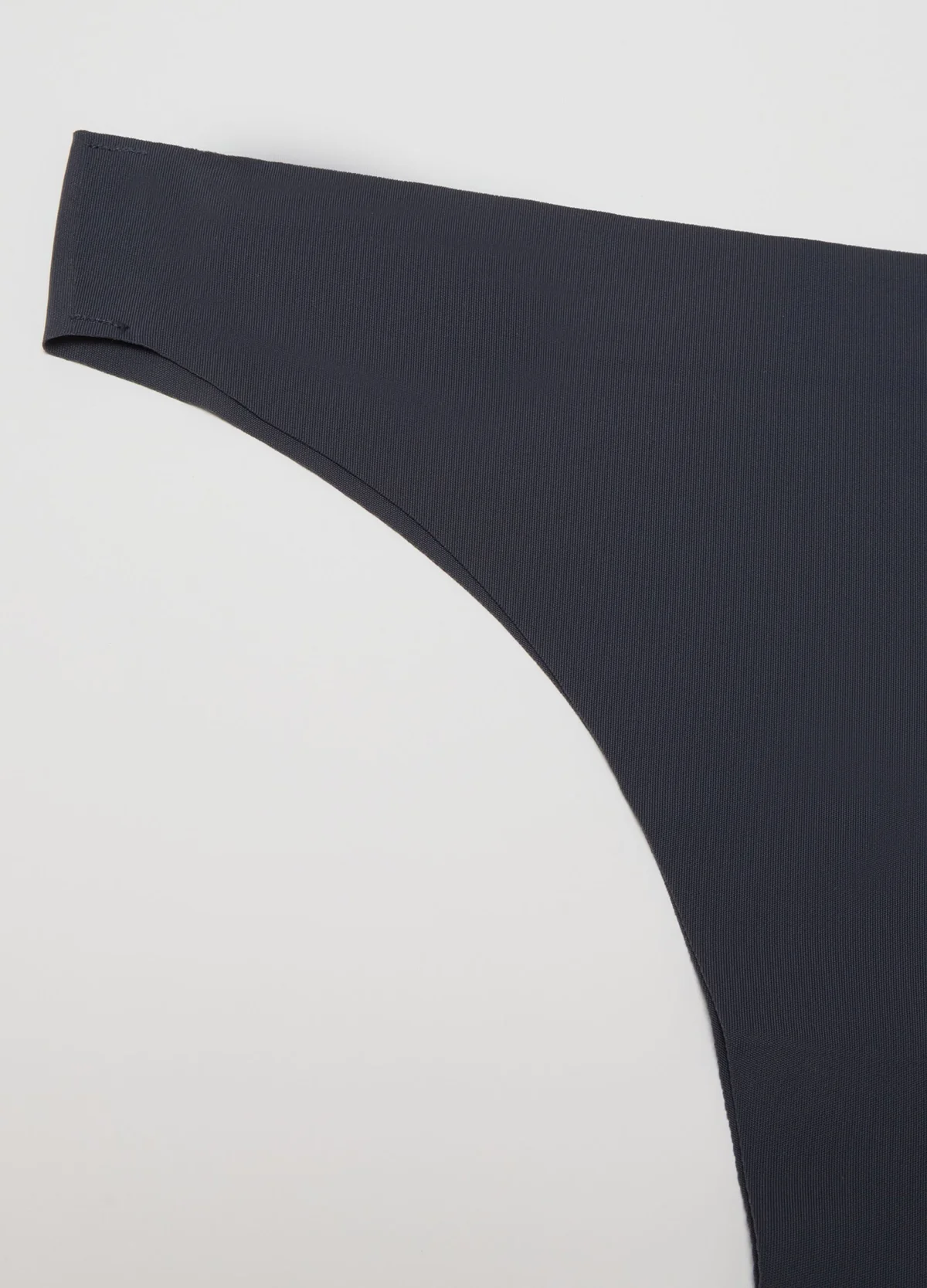 Womens Seamless Mid Rise Nylon Stretch Invisible Comfort Thong - Image 25