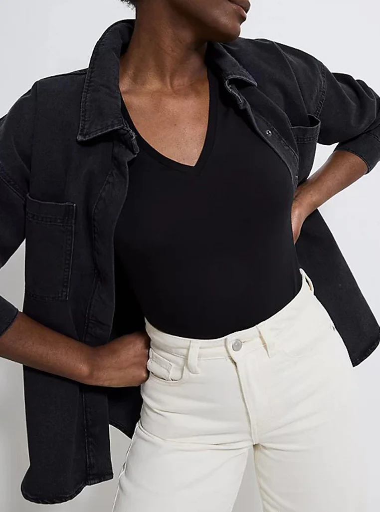 Womens V-Neck Short Sleeve Cotton Jersey T-Shirt - Image 13